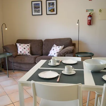 Old Village Prestige 102 Apartment