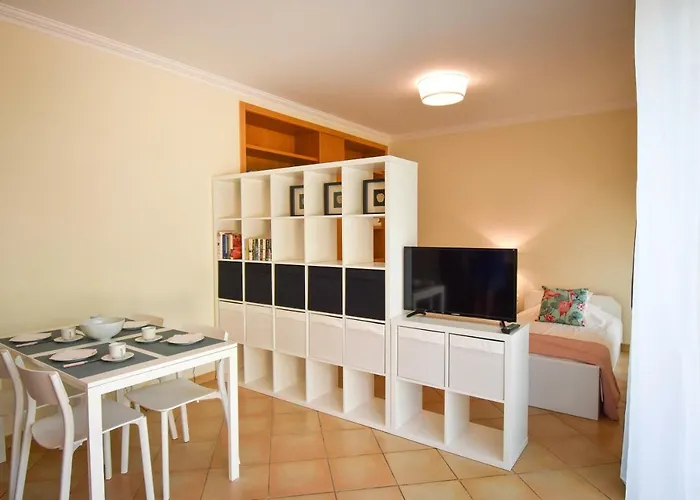 Old Village Prestige 102 Apartament